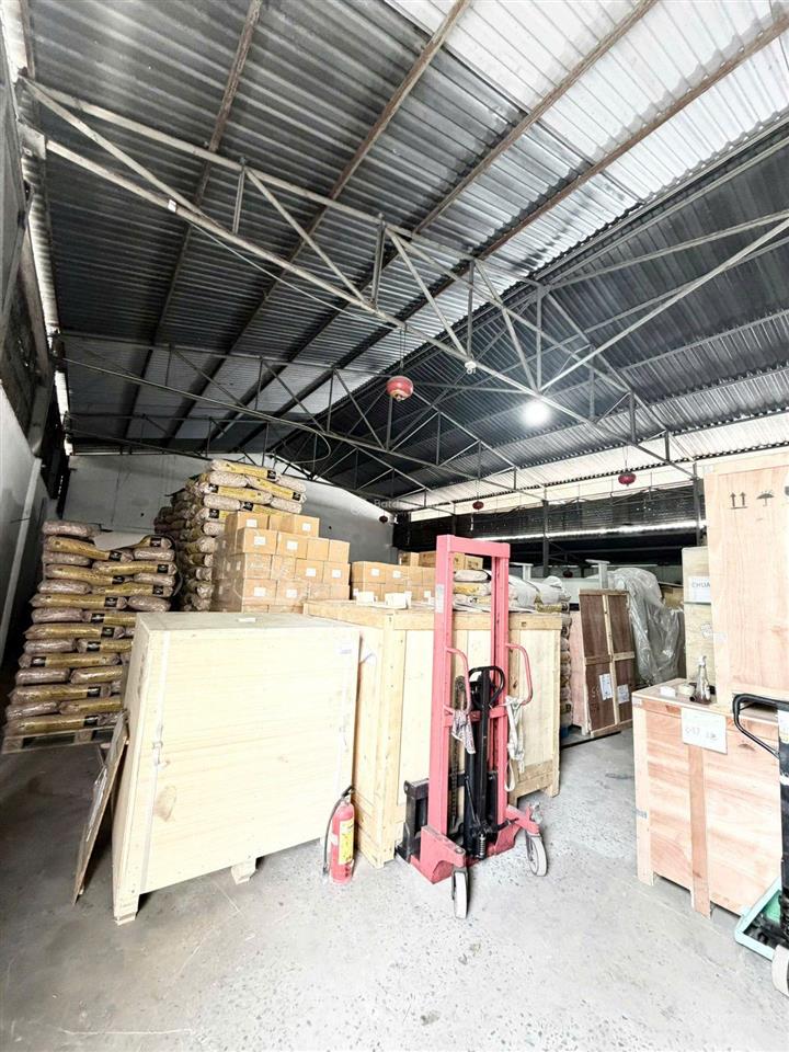 Bán nhà xưởng cách mặt tiền đường nơ trang long 30m,(29mx13m) đã có giấy phép xây dựng. giá 37,5 tỷ