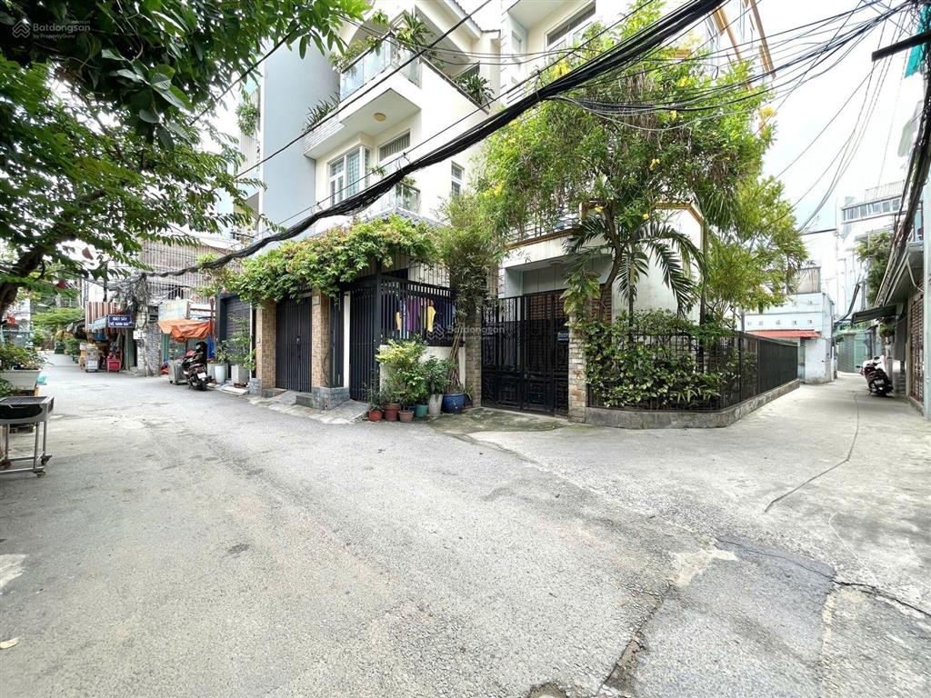 Bán nhà đẹp hai mặt hẻm cách mặt tiền đường bùi đình túy 10m, 4 tầng (5,5*20). giá 15,5 tỷ