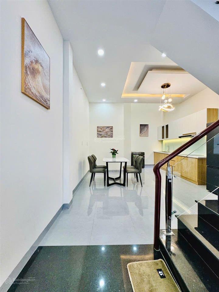 Bán nhà đẹp full nội thất cách mặt tiền đường xô viết nghệ tĩnh 50m, 4 tầng,(4,5mx10m). giá 8,1 tỷ