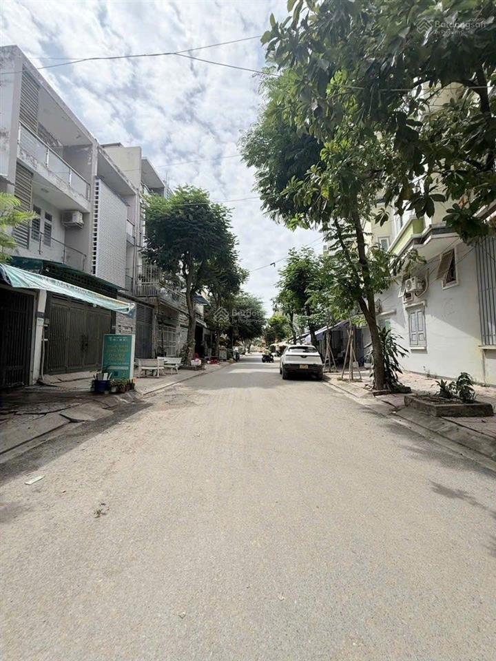 Bán nhà đẹp mặt tiền đường trần kế xương 4 tầng đang cho thuê 35 triệu/tháng. giá 14,6 tỷ.
