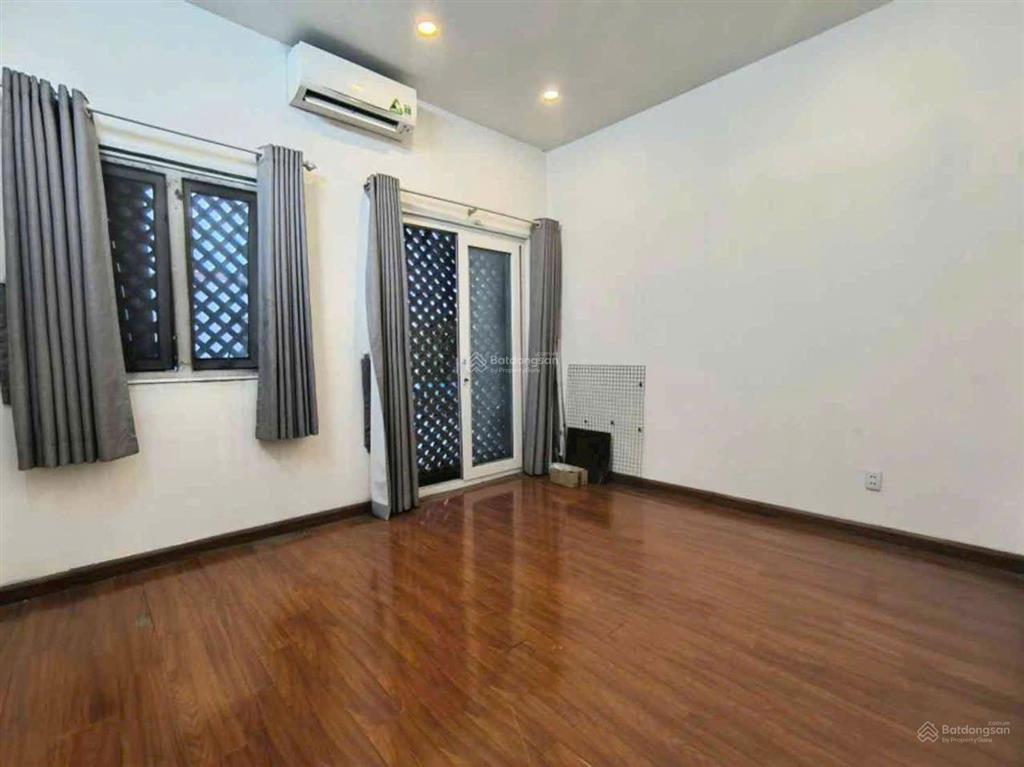 Bán nhà hẻm xe hơi gần mặt tiền đường nguyễn xí dòng tiền 15 triệu/ tháng. giá 8,45tỷ(tl chính chủ)