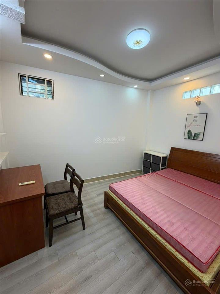 Bán nhà trung tâm quận phú nhuận gần mặt tiền 4 tầng (45m2) dòng tiền 20 triệu/tháng. giá 8,1 tỷ