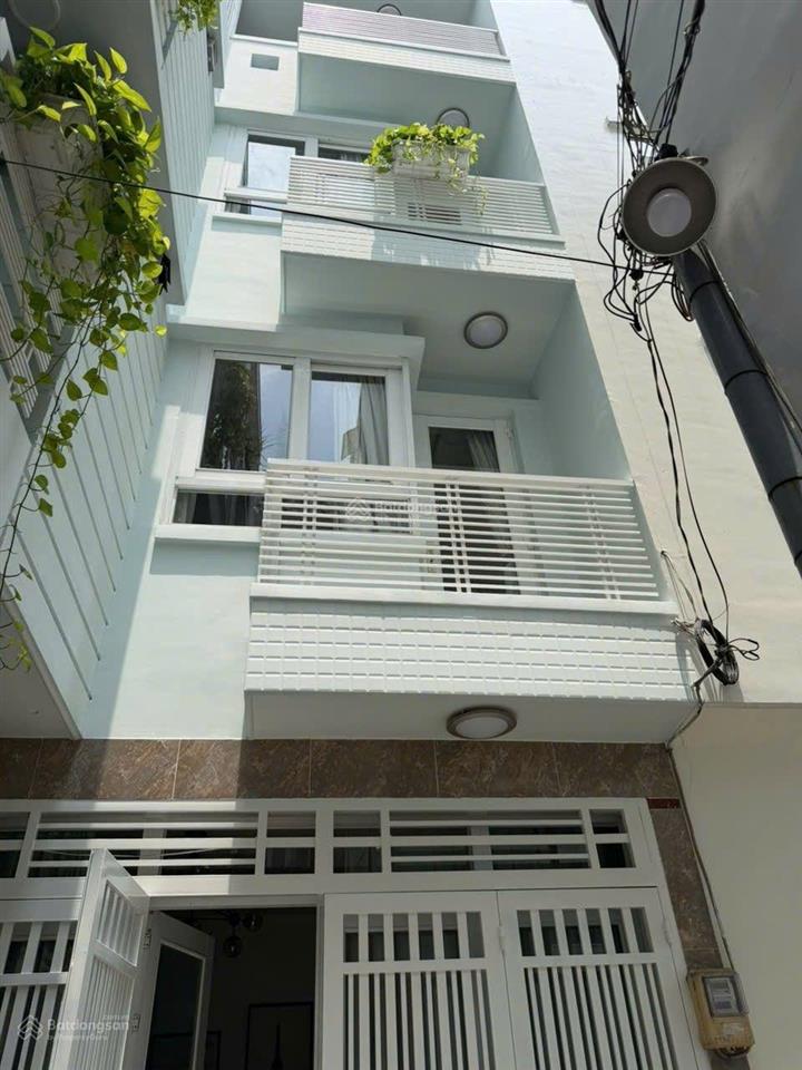 Bán nhà trung tâm quận phú nhuận gần mặt tiền 4 tầng (45m2) dòng tiền 20 triệu/tháng. giá 8,1 tỷ