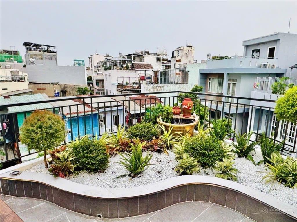 Bán nhà 2 mặt hẻm đẹp full nội thất cách mặt tiền đường hoàng hoa thám 10m, 4 tầng. giá 5,5 tỷ