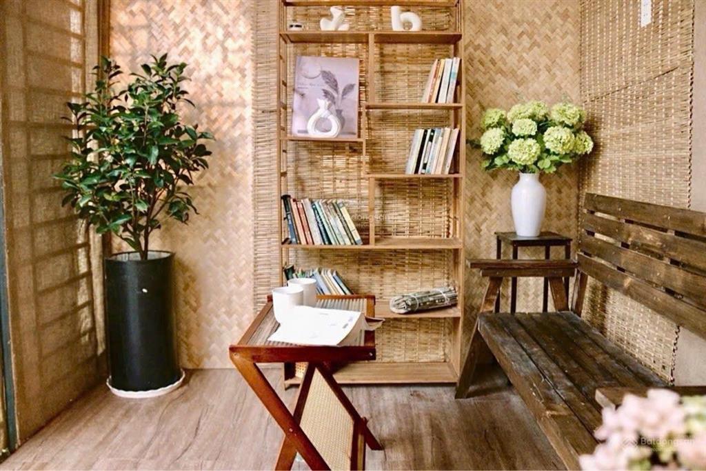 Bán chdv 5 tầng hẻm xe hơi đường đoàn thị điểm dòng tiền 40 triệu/tháng. giá 8,9 tỷ (tl chính chủ)