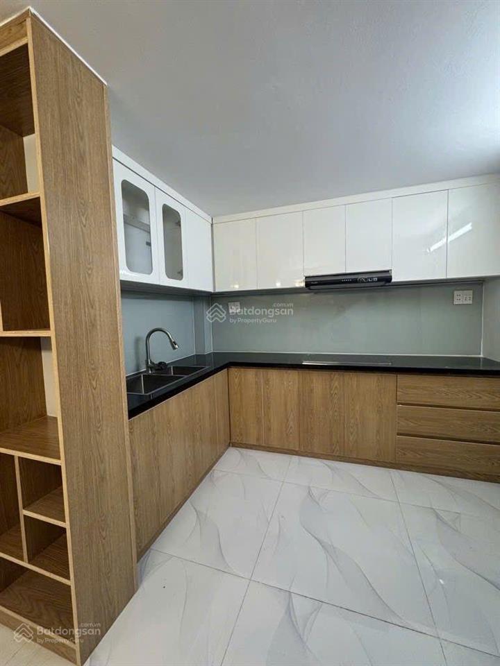 Bán nhà đẹp full nội thất hẻm xe hơi cách mặt tiền đường hoàng diệu 5m 5 tầng. nhỉnh 8 tỷ