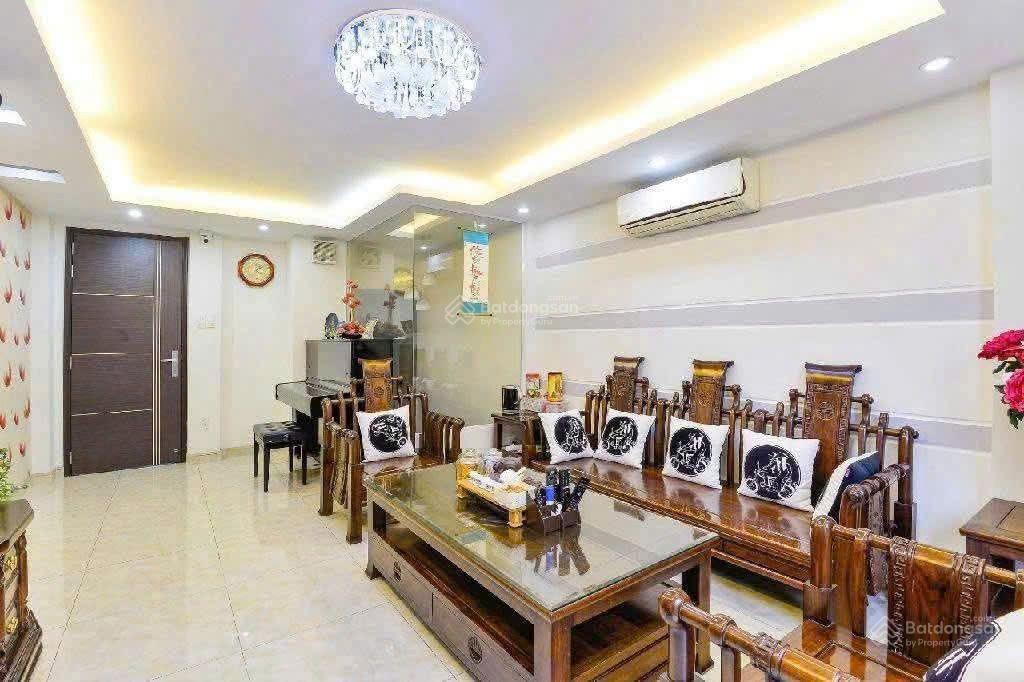 Nhà 3 tầng hẻm xe hơi 20m ra mặt tiền đường nguyễn cửu vân, ngang 5,2m x 15m. giá 12,4 tỷ