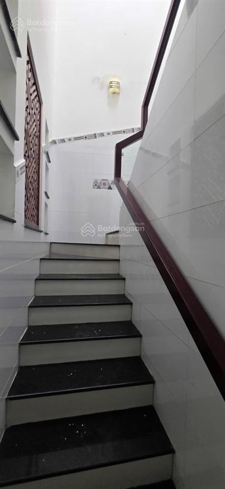Chủ thiện chí bán nhanh nhà mặt tiền kinh doanh, đường số 9, q. 7, 75m2, ngang 5m, hơn 9 tỷ.