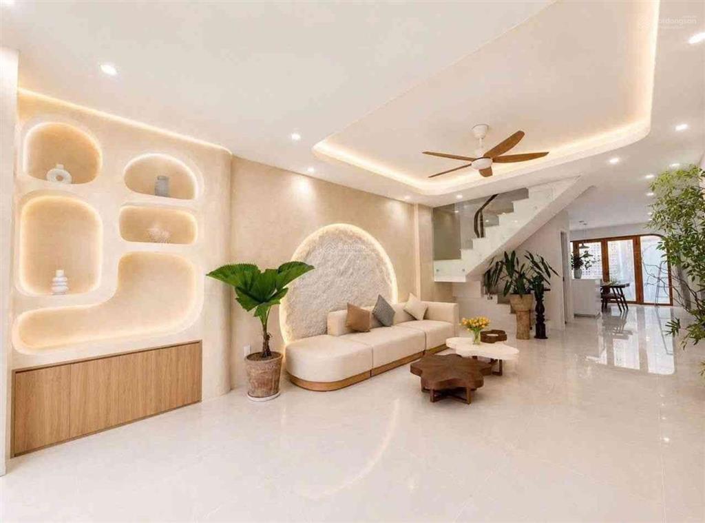 Bán nhà mặt tiền đường 14 m, ngay phòng công chứng tân thuận, ngang 4.5 m, nhỉnh 11.9 tỷ