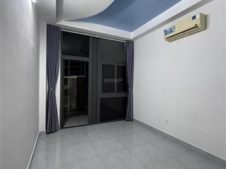 Cho thuê nhà trọ, 25m2, 3,9 triệu/th, nhà có thang máy, phòng có bancol  cách bx q8 500m