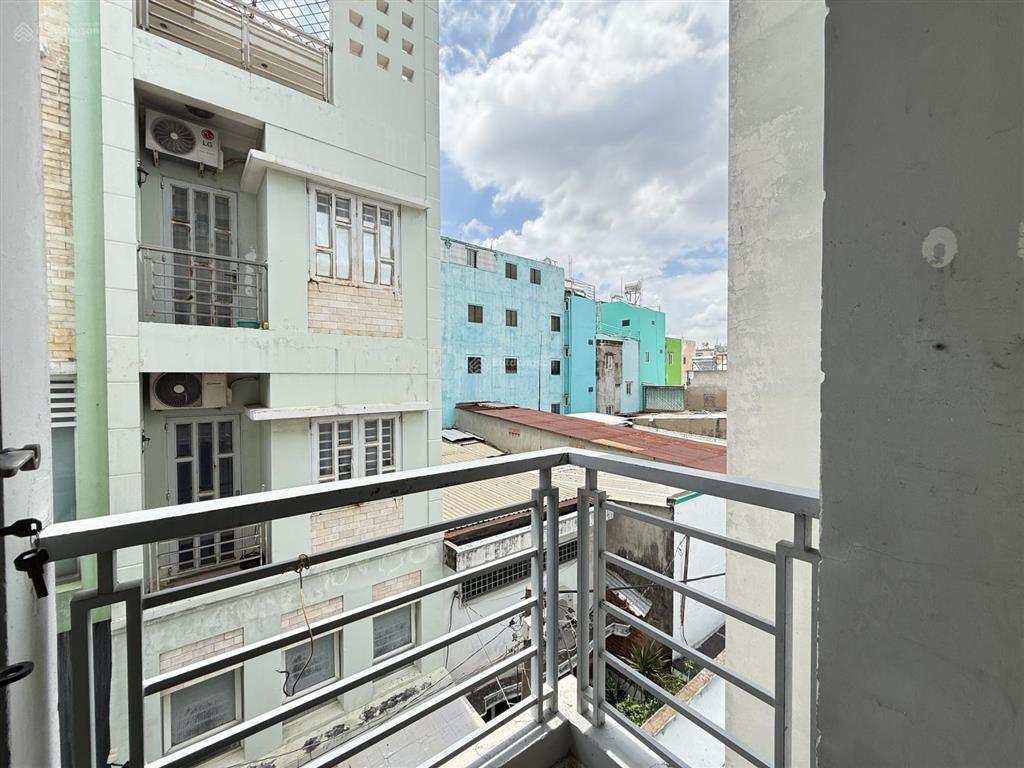 Cho thuê phòng trọ, 4tr2, 20m2 nguyễn thị nhỏ q11 ban công thoáng mát, gần dh y dược, bv chợ rẫy