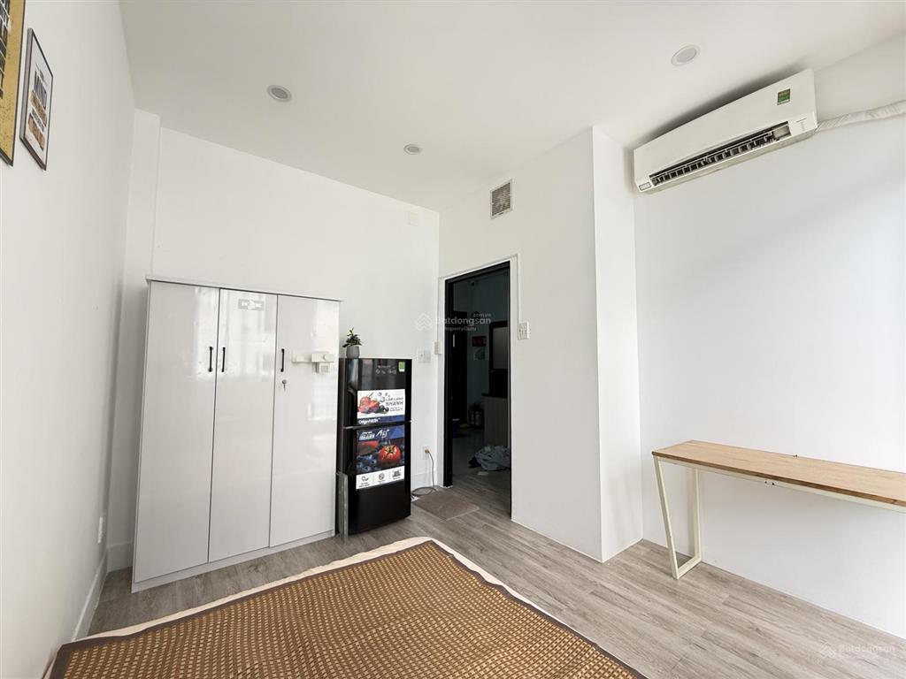 Cho thuê phòng trọ, 4tr2, 20m2 nguyễn thị nhỏ q11 ban công thoáng mát, gần dh y dược, bv chợ rẫy