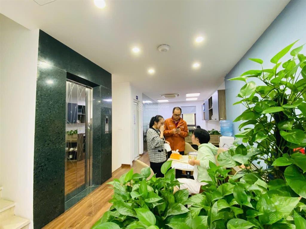 Toà văn phòng phạm văn đồng  175m2  cho thuê 250tr/ tháng  93 tỷ.