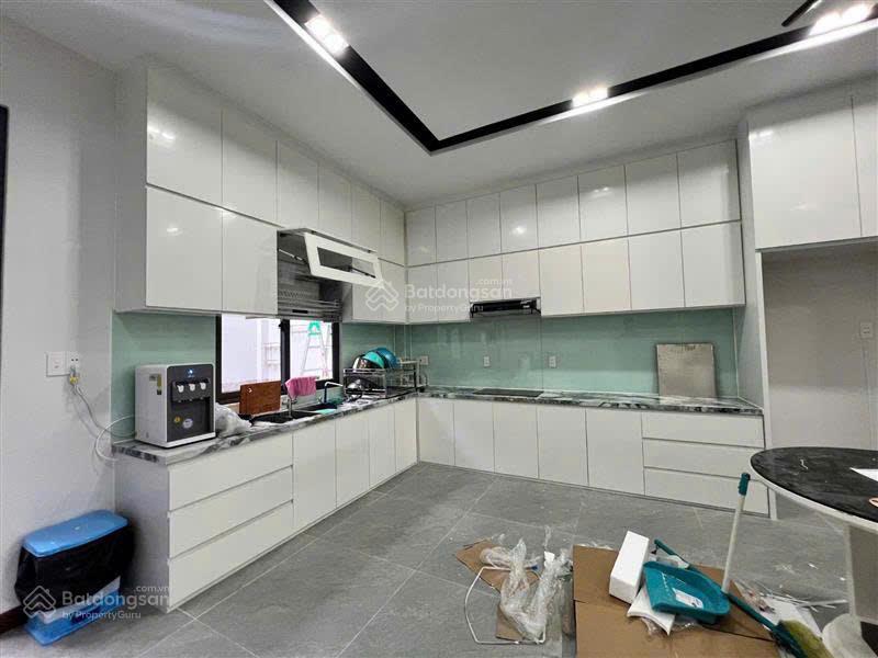 Kdc thái sơn. nht  chdv 16 phòng  mt 5.2mx24.5mdt 125m2giá 14,5 tỷdòng tiền 40tr/tháng