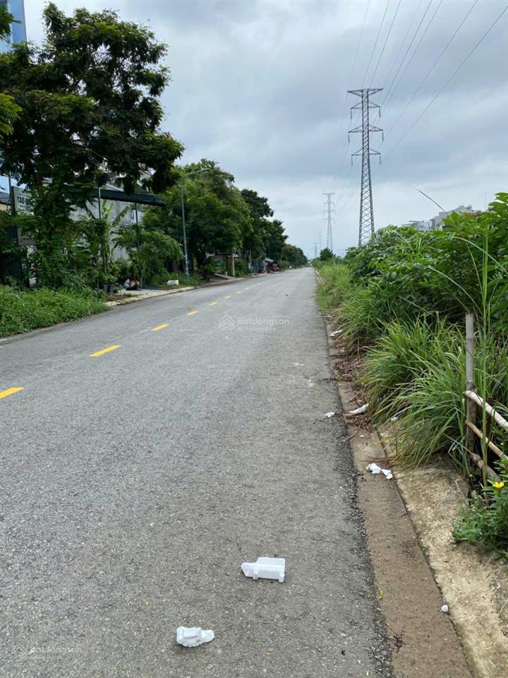 Kdc phong phú 4  nhà mới đẹp dt 100m2 [5x20m]  full nội thất  5t. 5pn. 5wc  giá 9,999 tỷ