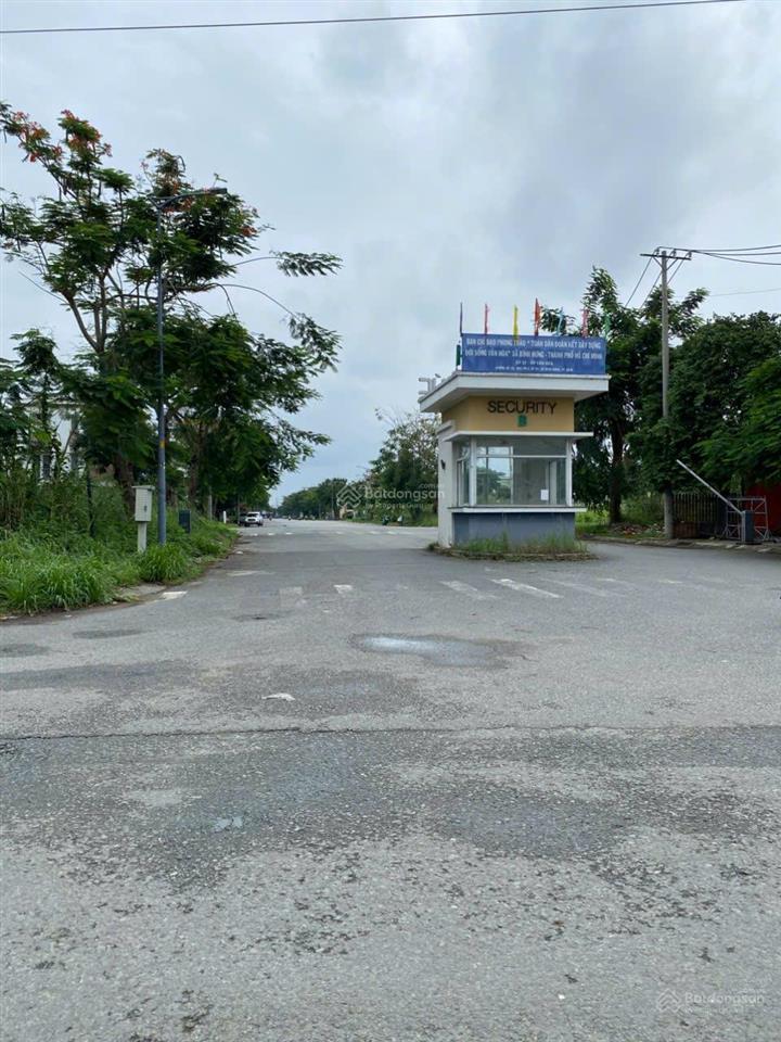Kdc phong phú 4  nhà mới đẹp dt 100m2 [5x20m]  full nội thất  5t. 5pn. 5wc  giá 9,999 tỷ