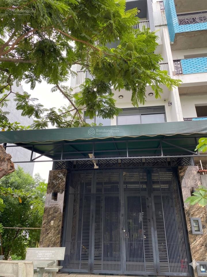 Kdc phong phú 4  nhà mới đẹp dt 100m2 [5x20m]  full nội thất  5t. 5pn. 5wc  giá 9,999 tỷ