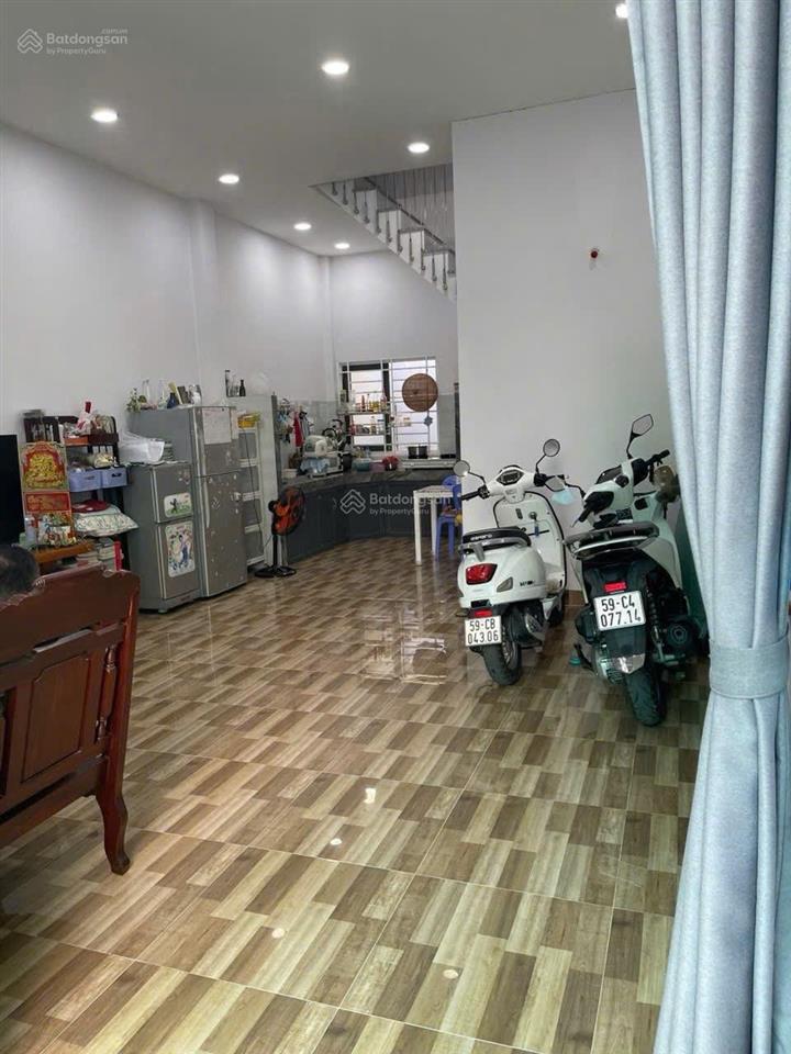 Bán nhà riêng tại lê văn lương, 6,6 tỷ, 118,1m2, 2pn, 2wc, 2 tầng, tây nam