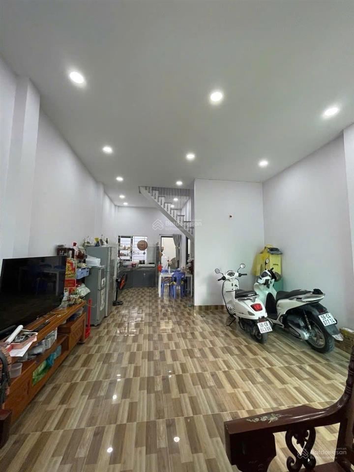 Bán nhà riêng tại lê văn lương, 6,6 tỷ, 118,1m2, 2pn, 2wc, 2 tầng, tây nam