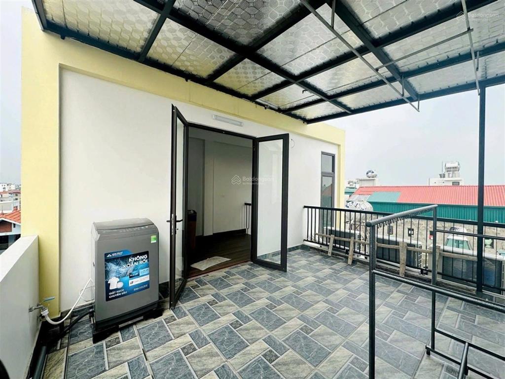 Nhà mới tinh  ô tô đỗ cổng  giá chỉ 8.9 tỷ hấp dẫn!