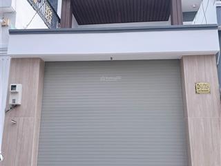 Hàng hiếm nhà diện tích khủng 2 tầng hẻm xe hơi thông đi chuyển qua q7 gần trục đường chính
