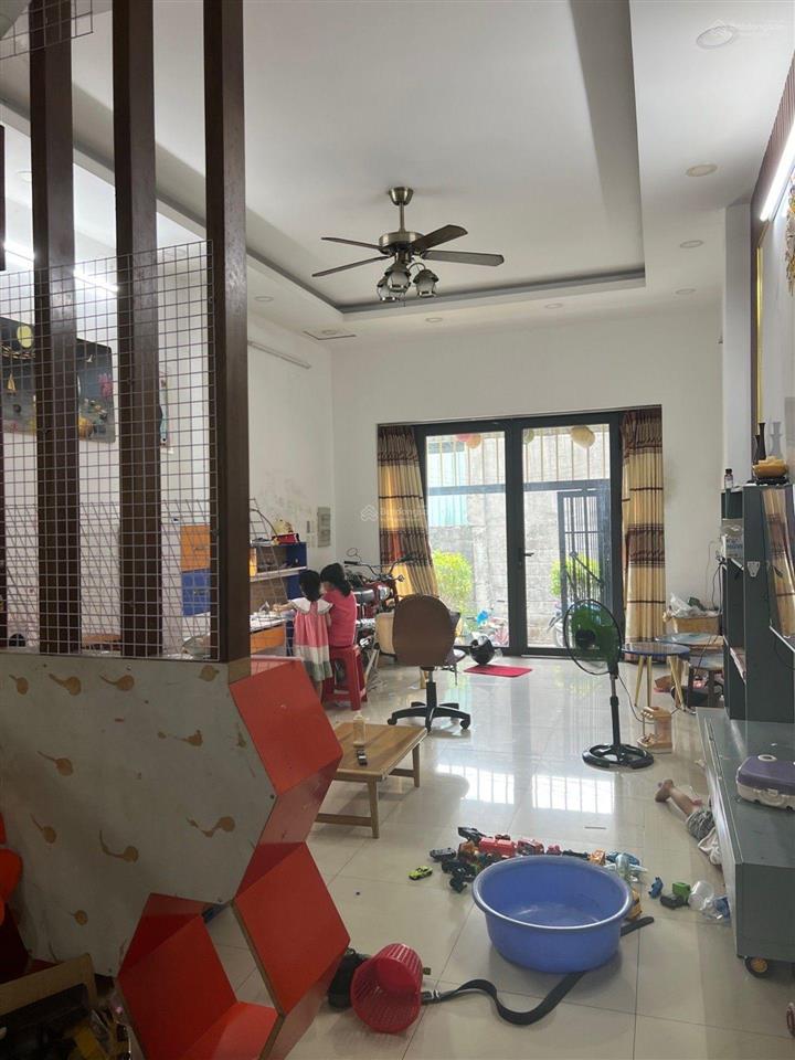 Nhà 3 tầng sát mặt tiền đường thạnh lộc 50, p. thạnh lộc, q12, dt 132m2 (7,9mx17m) 5,48 tỷ.