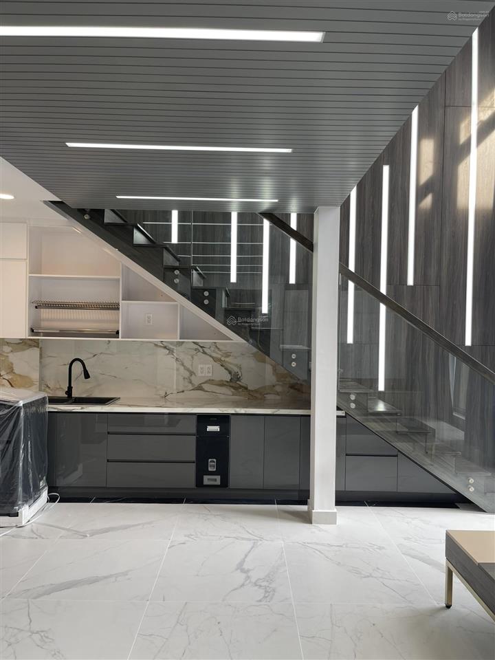 Siêu phẩm penhouse duplex dlusso có sân vườn riêng  hoàn thiện cơ bản