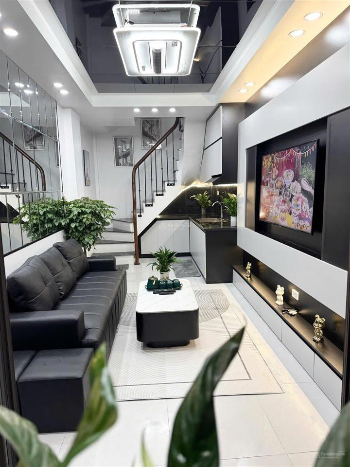Nhà tam trinh yên sở 2 tầng 3 phòng ngủ 47m2, 2,5 tỷ chủ có việc lên cần bán gấp