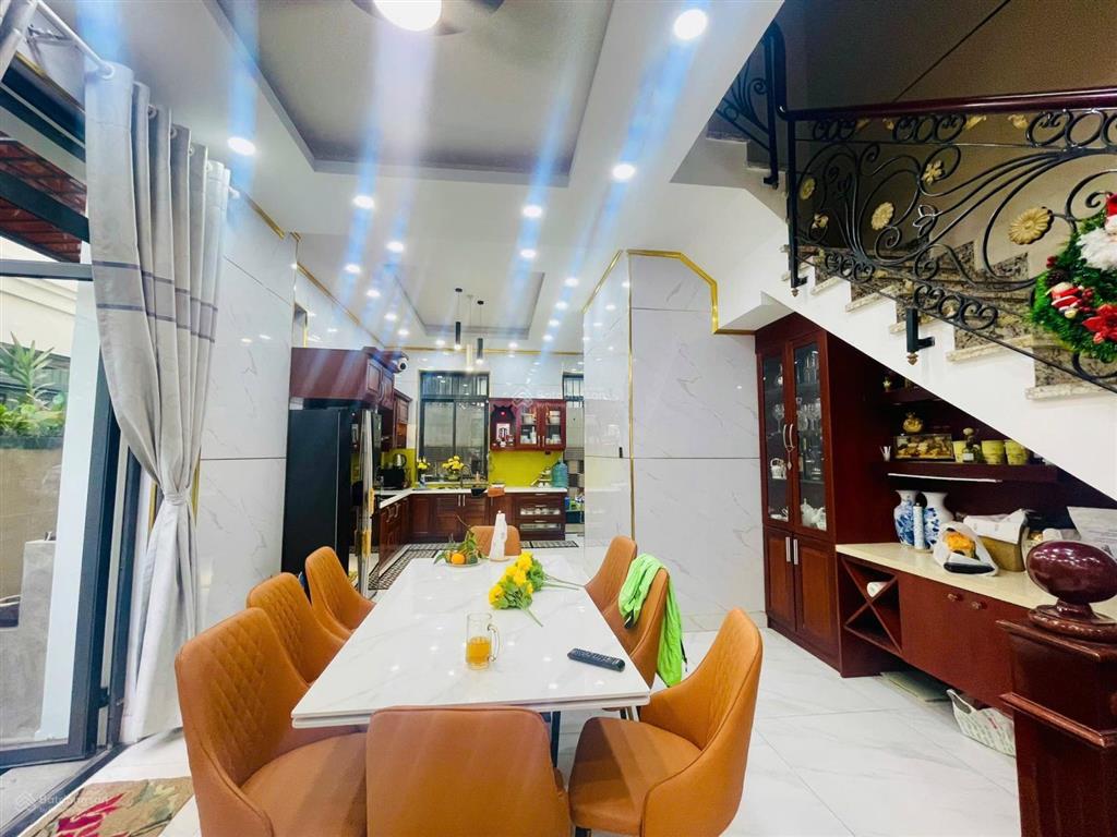 Bán gấp biệt thự 180m2 tại liên phường, phước long b, thủ đức, giá hời chỉ 9 tỷ tl , sang tên ngay