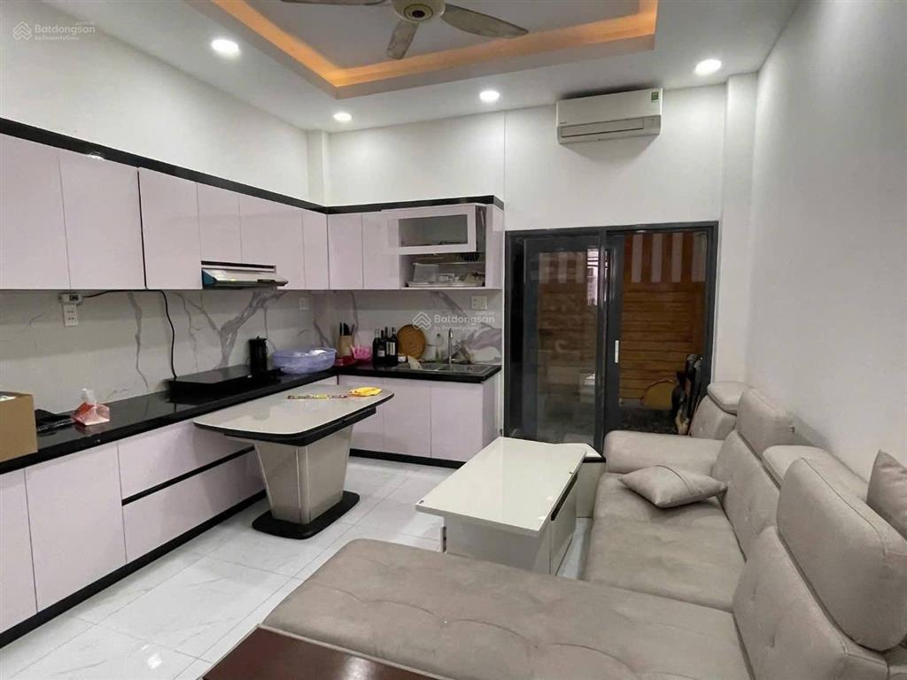 Siêu phẩm phước long b .q9  hxh tránh nhau  trục đỗ xuân hợp  3 tầng chỉ 6 tỷ 5