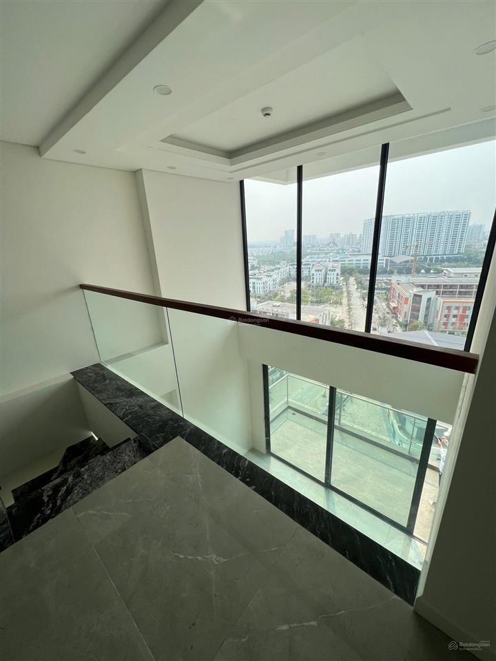Cho thuê duplex thông tầng sunshine iconic chỉ 28tr, 170m2 đẳng cấp nhất long biên e nam 0985 243 ***