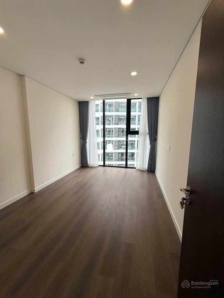 Chỉ 12tr/tháng, thuê ngay 2 ngủ sunshine iconic đẳng cấp long biên,  e nam 0985 243 *** zalo/sdt