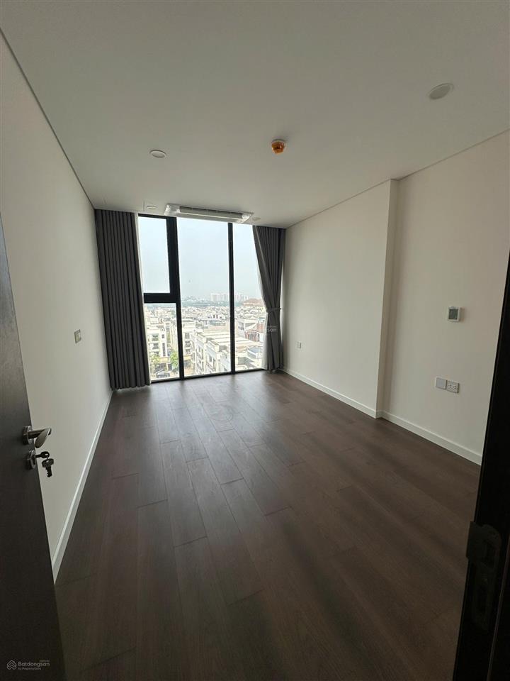 Bán 2pn 80m2 giá sốc 8.1xx tỷ bao full phí tại sunshine green iconic,  e nam 0985 243 ***