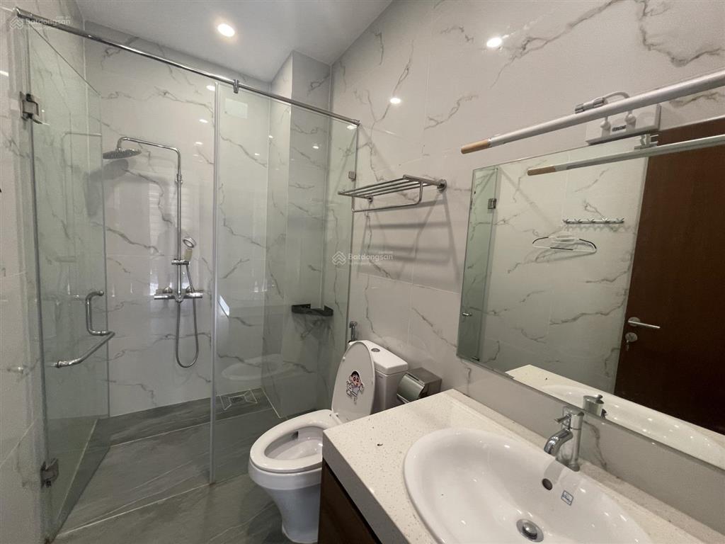 Cho thuê biệt thự song lập 150m2, full nội thất thang máy nhập khẩu vào ở ngay chỉ 30tr/tháng