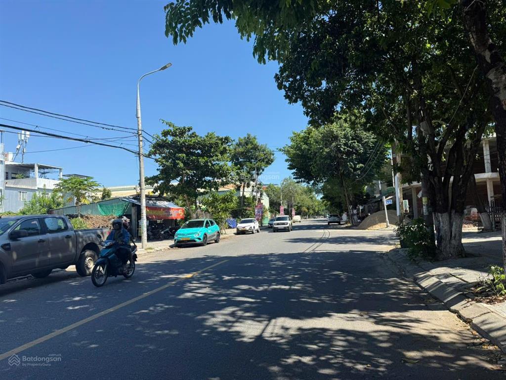 Lô đất kẹp cống đường 10m5 hà tông quyền giá cực tốt