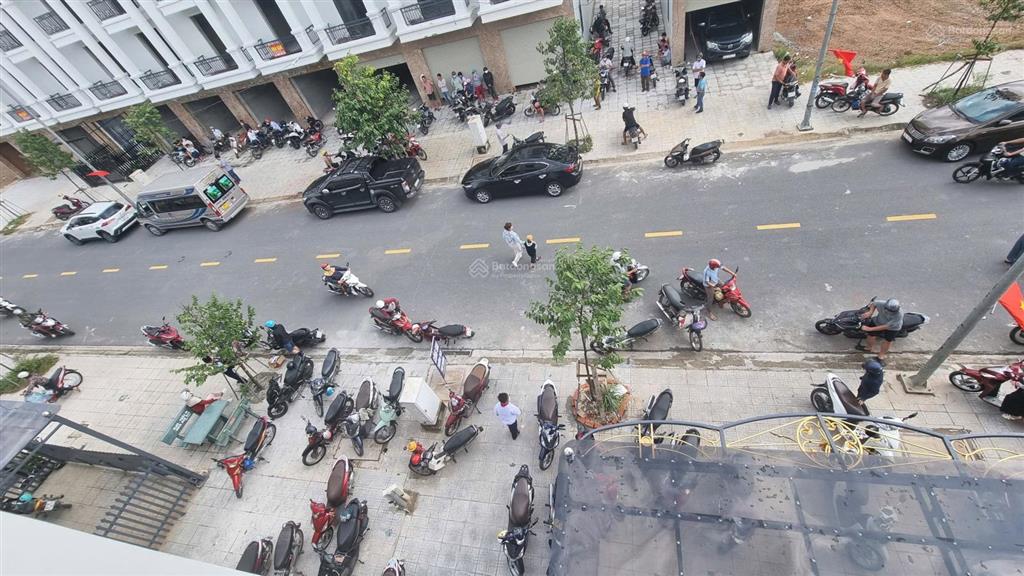 Bán nhà phường bình dương full nội thất, cạnh trường học thuận tiện kinh doanh