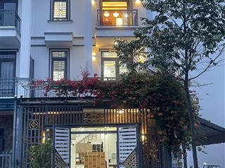 Bán nhà phường bình dương full nội thất, cạnh trường học thuận tiện kinh doanh