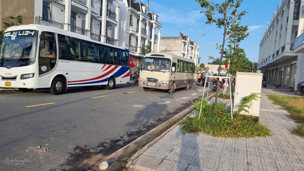 Bán nhà phường bình dương full nội thất, cạnh trường học thuận tiện kinh doanh