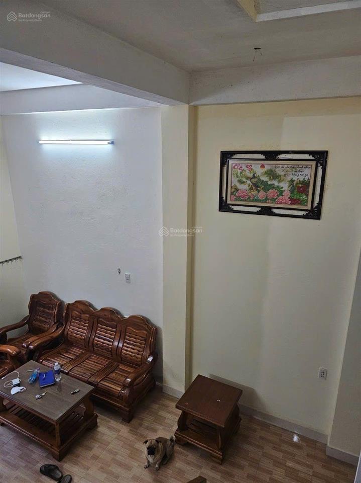 Bán nhà khu vuc mân thái sơn trà . nhà 2 tầng rưỡi ...
dt 54m2 ......cách biển 300m...