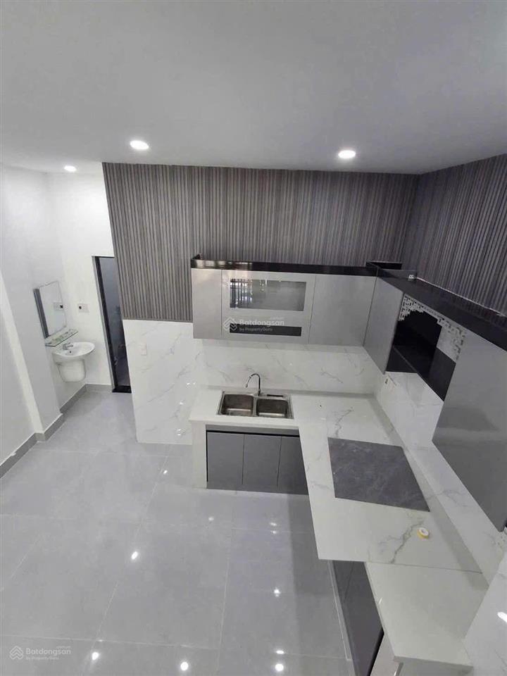 Bán nhà 3 tầng 3m75  an hải 17  sơn trà homestay 3 tầng 1 tum. vị trí cách bãi tắm phạm văn đồng