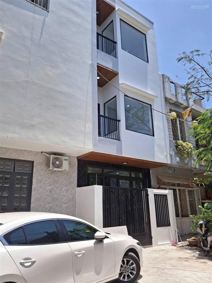 Bán nhà 3 tầng 3m75  an hải 17  sơn trà homestay 3 tầng 1 tum. vị trí cách bãi tắm phạm văn đồng