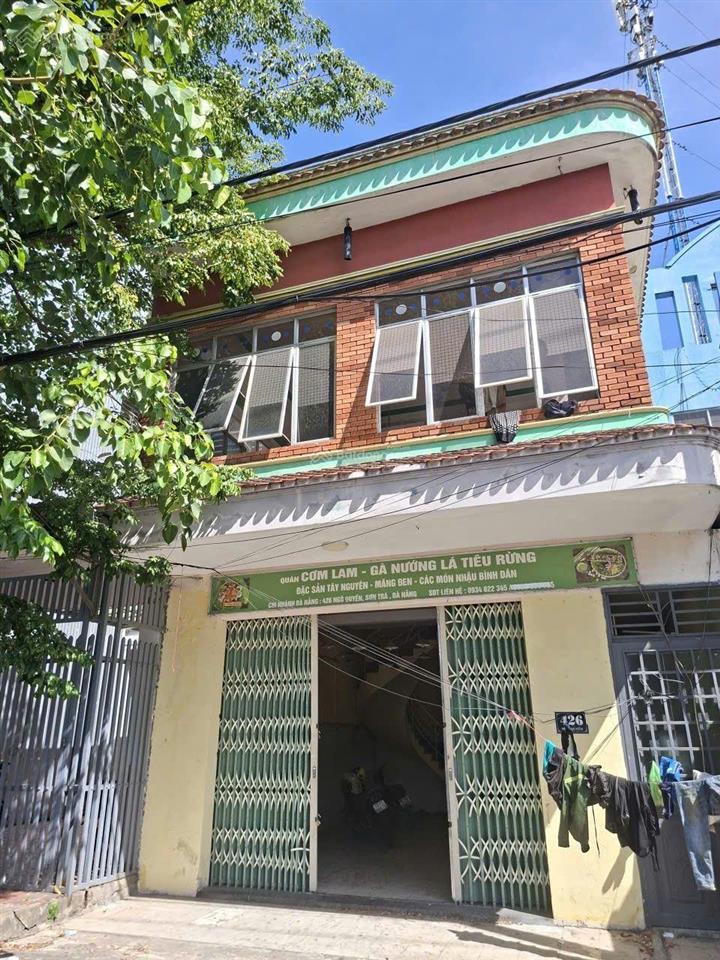 Cho thuê nhà 2 tàng .. dt 160m2. .
đường ngô quyền ...
dtsd ....350.m2.....
5 pòng.....
