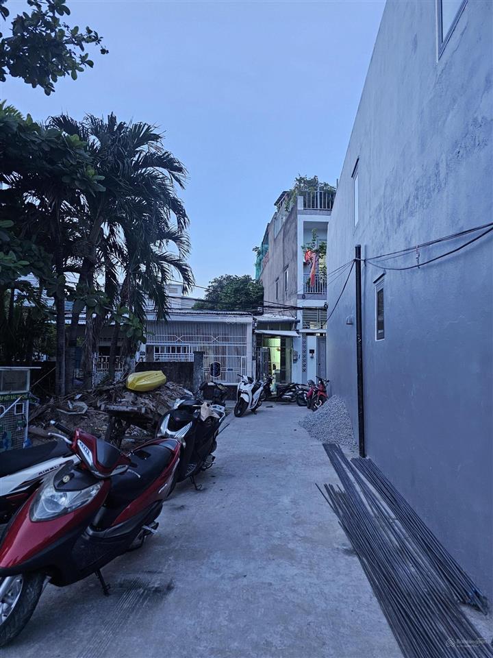 Sụp hầm sụp nặng nhanh còn kịp đường 5,5m lề 4,5m vị trí sát dương lâm gần sông hàn dt 60m2