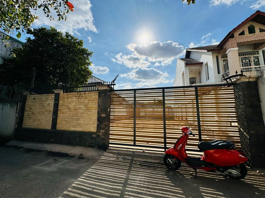 Kẹt bán lô đất vuông đẹp 114m2 (5 x 23m) sát mặt tiền hoàng diệu 2, oto tấn cửa 9.5 tỷ
