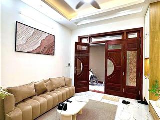 Nhà đẹp cầu diễn  chỉ 7 tỷ  5 tầng mới toanh  ở đẹp đáng sống