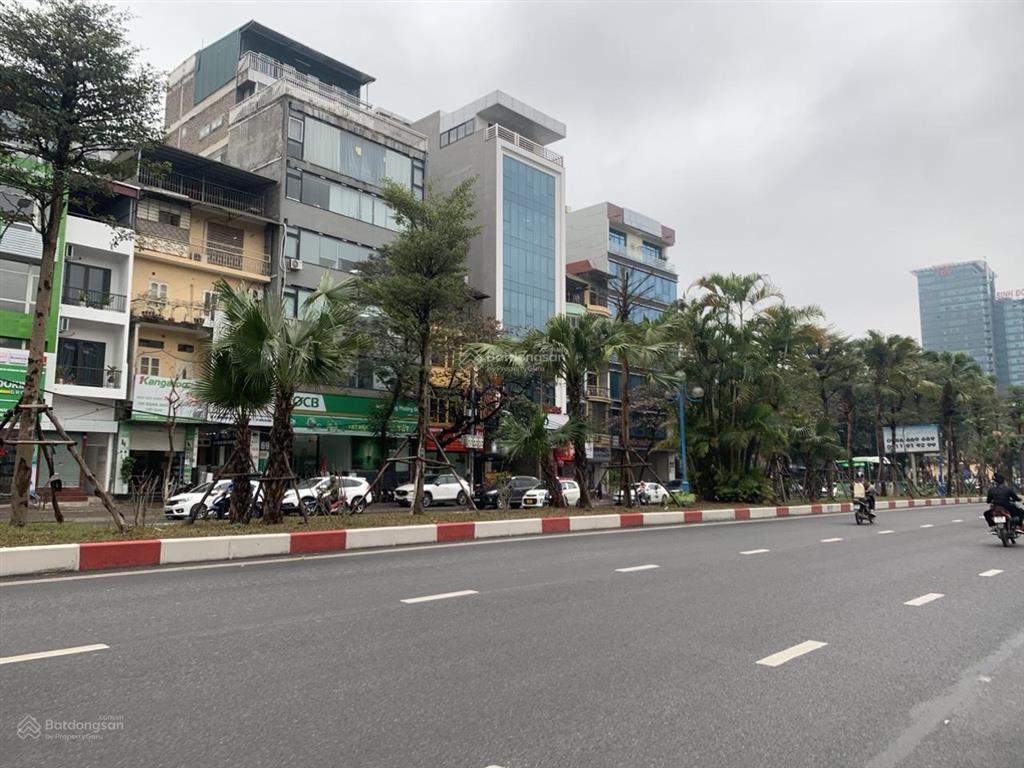 Chính chủ bán nhà đường hoàng quốc việt 80m2, lô góc 2 mặt tiền, thang máy, kinh doanh, giá 29 tỷ.