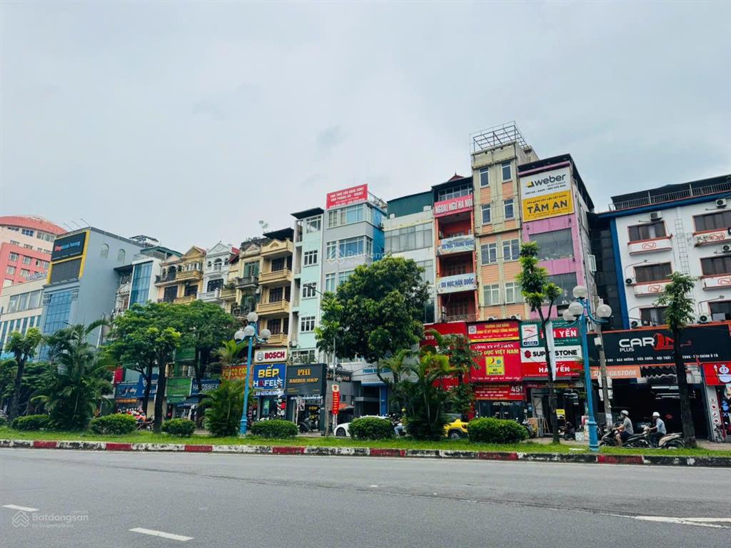 Chính chủ bán nhà đường hoàng quốc việt 80m2, lô góc 2 mặt tiền, thang máy, kinh doanh, giá 29 tỷ.