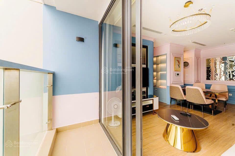 Chủ bán nhà sang mỹ  112m2, 3 ngủ, 2 vệ sinh  13,1 tỷ. slot ô tô, tầng trung, view công viên.
