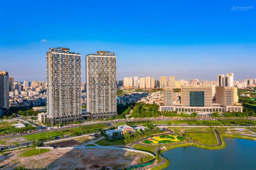 Chủ bán nhà sang mỹ  112m2, 3 ngủ, 2 vệ sinh  13,1 tỷ. slot ô tô, tầng trung, view công viên.