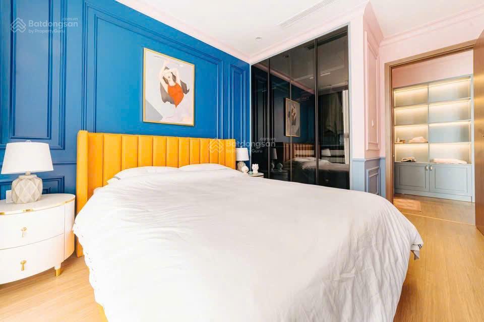 Chủ bán nhà sang mỹ  112m2, 3 ngủ, 2 vệ sinh  13,1 tỷ. slot ô tô, tầng trung, view công viên.